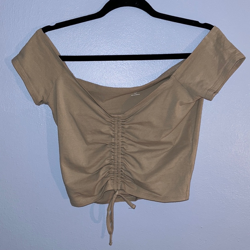 Large hollister cotton tan crop top sexy